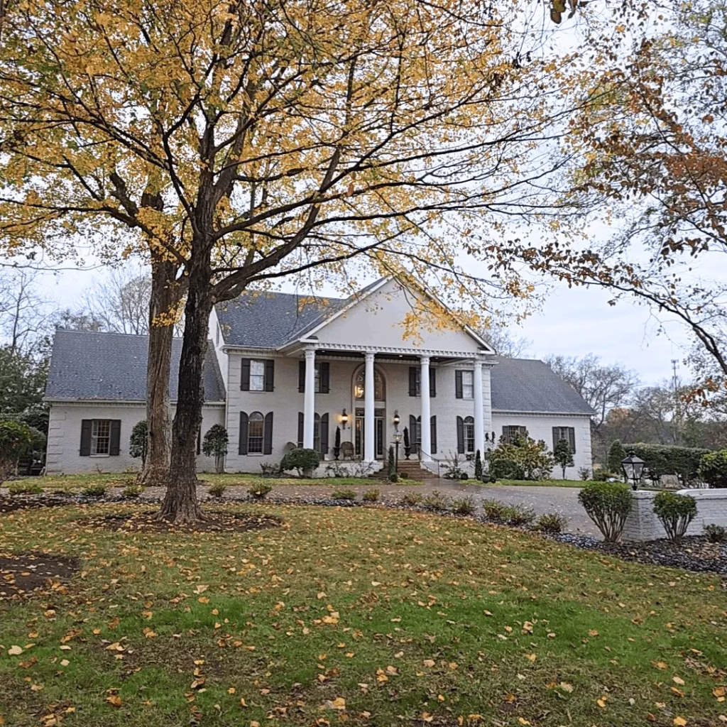 Autumn at Treemont Mansion